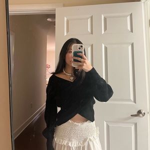 ❌sold❌Zara cable knit cross sweater